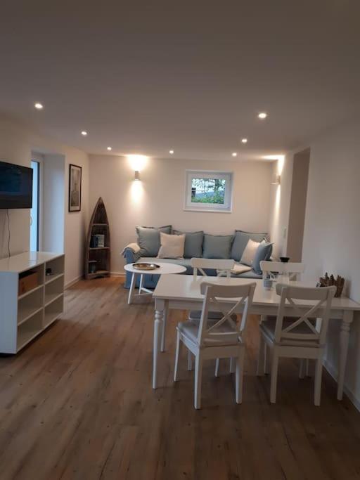 Ferienwohnung Strandpartie อูเบอร์ลิงเงน ภายนอก รูปภาพ